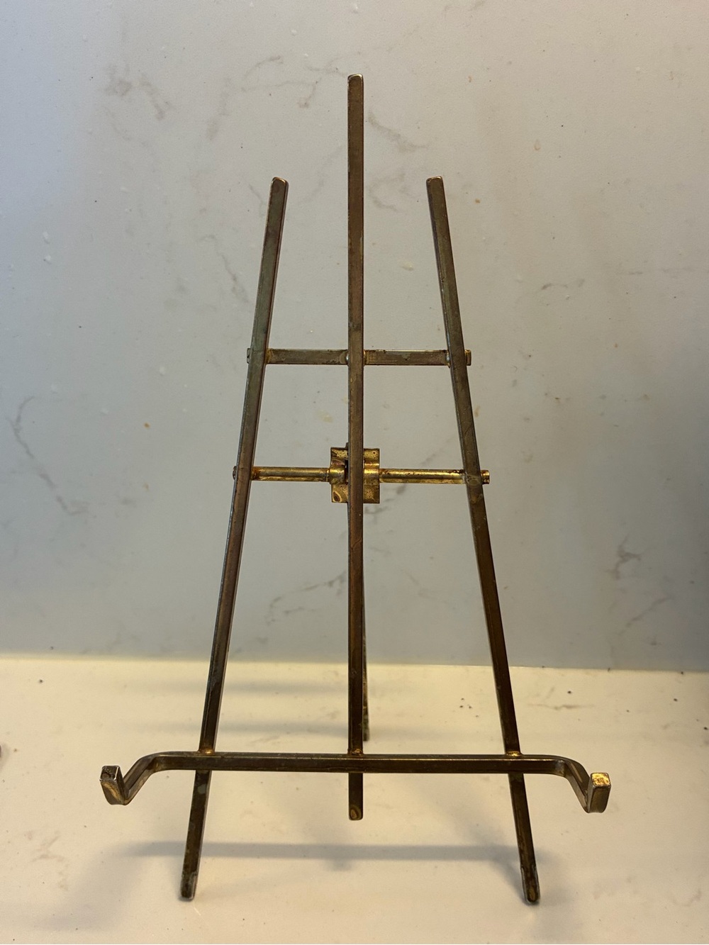Brass Metal Display Easel 9 in